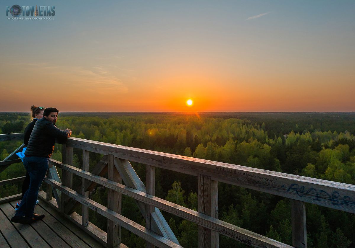 Skats no Bumbukalniņa skatu torņa